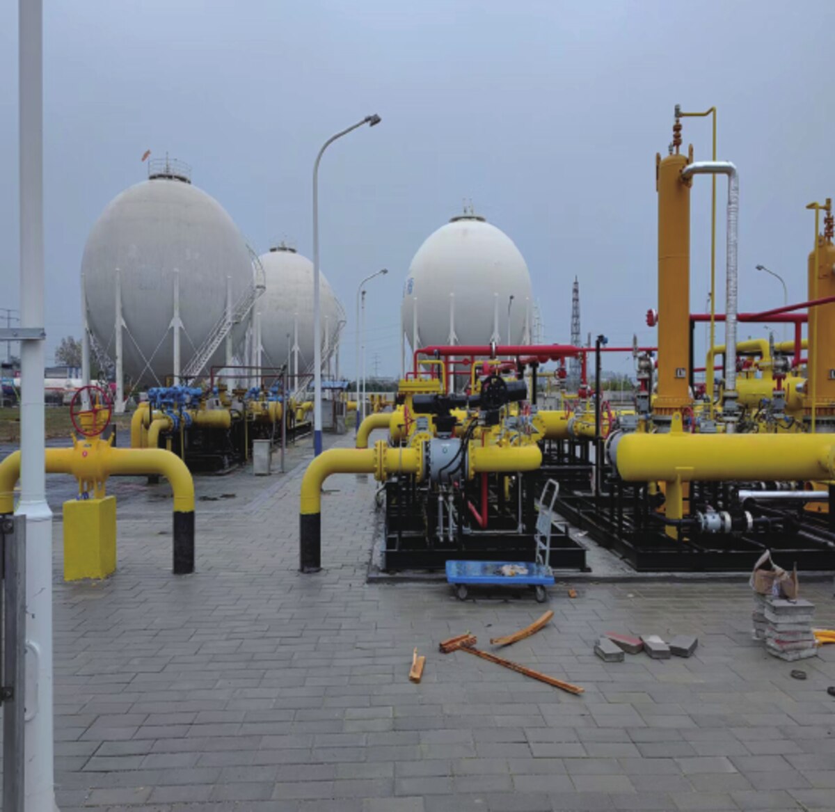Commercial District Regulating Station